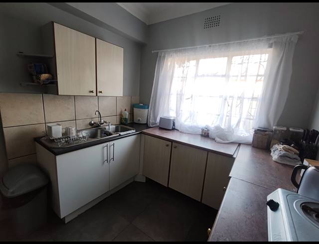 1 BEDROOM FLAT TO LET IN BRENTHURST